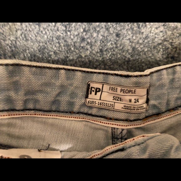 Free people denim shorts - Picture 2 of 4